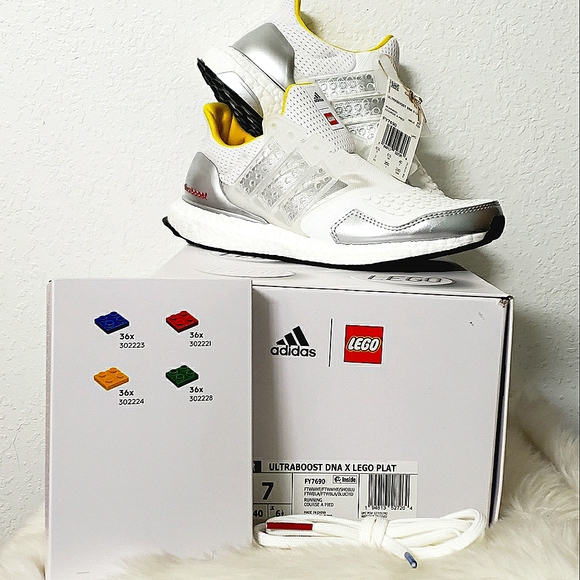 Adidas Men's Running Ultraboost DNA X LEGO plat FY7690 Size 7 - Picture 2 of 13